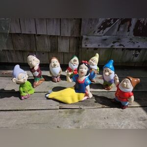 Set of snow white and 7 dwarfs (cement)